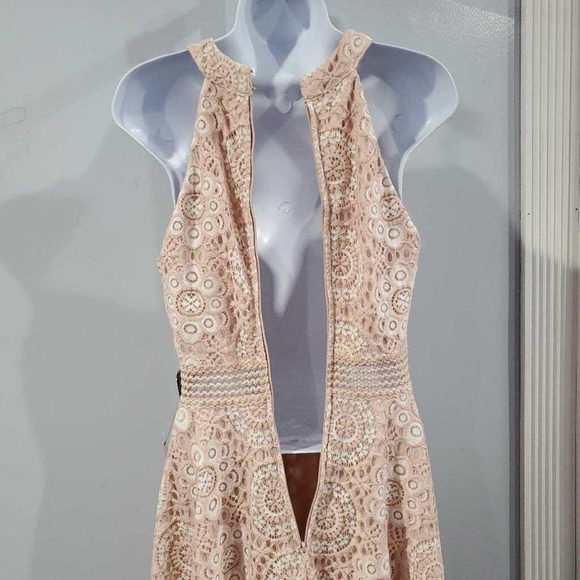 NWT City Triangles Womens Juniors Semi Formal Blush/Ivory Lace Cocktail Dress - Picture 3 of 5